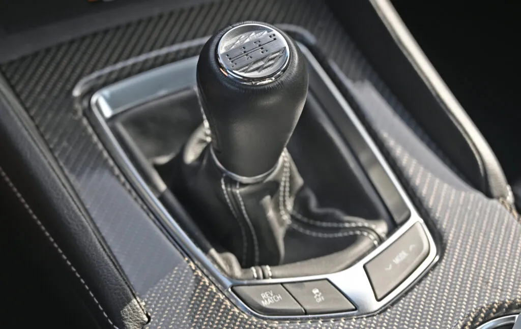 Stick shift Cadillac CT5 6 Speed Manual