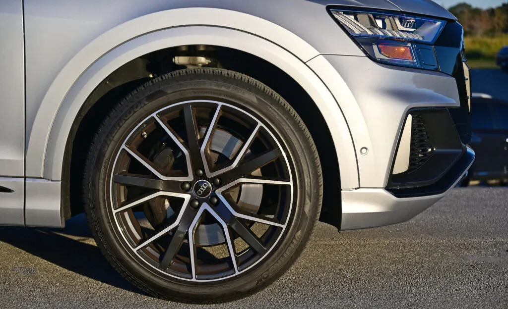 front tire SQ8