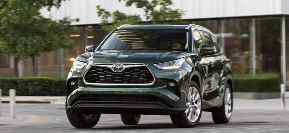 Toyota turning in lot