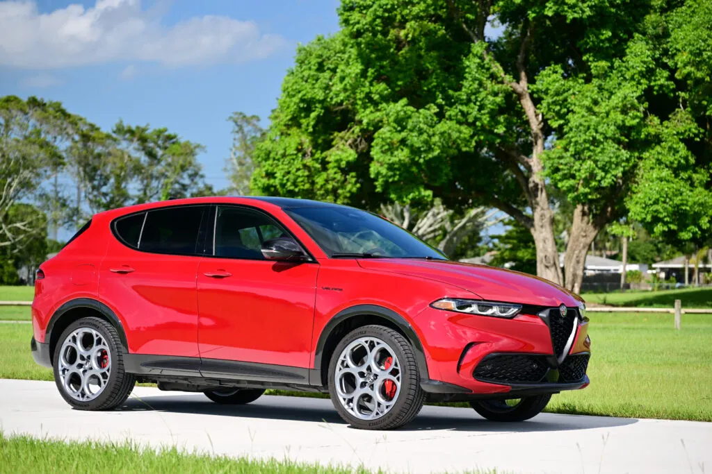 Stellantis Alfa Romeo Tonale beauty shot