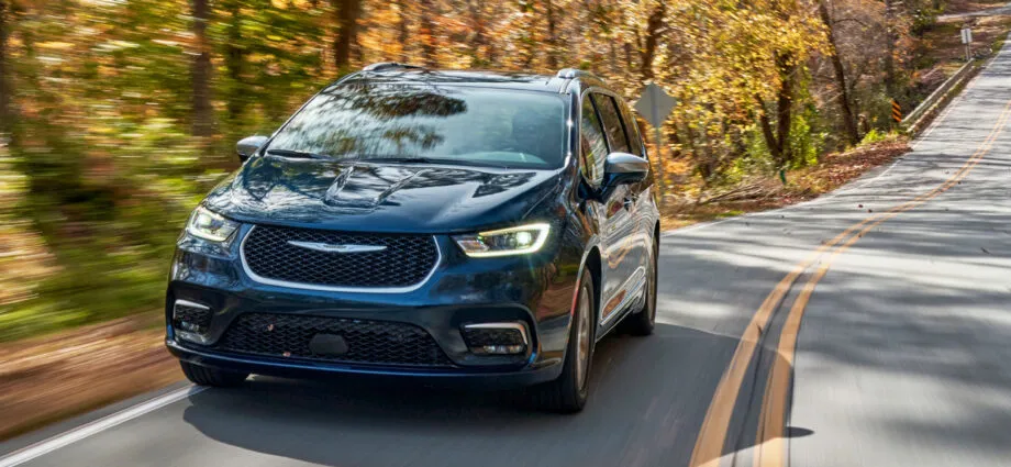 Road tripping in Pacifica Hybrid