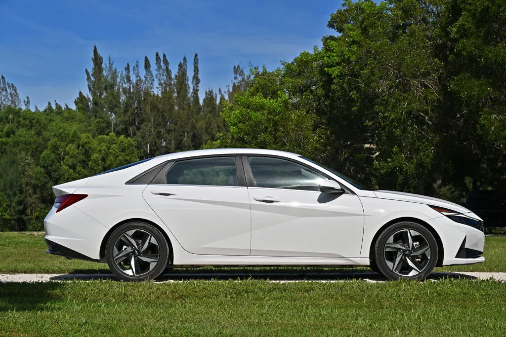 Elantra hybrid profile