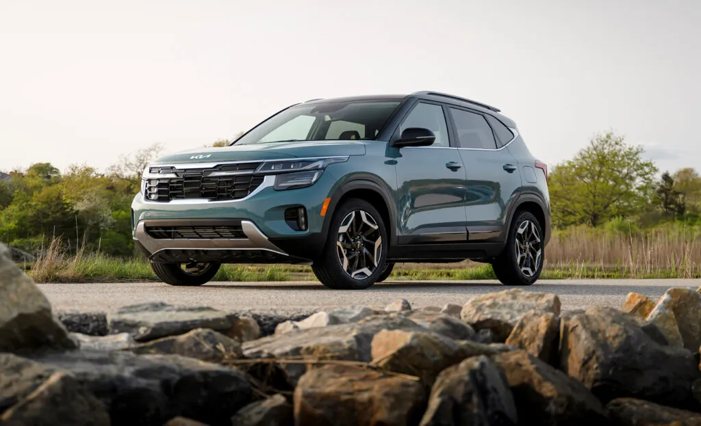 2024 Seltos SX in Pluton Blue