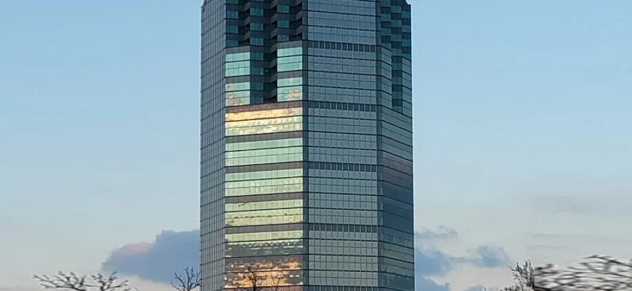 Edward Napleton and Family buy Oakbrook Terrace Tower