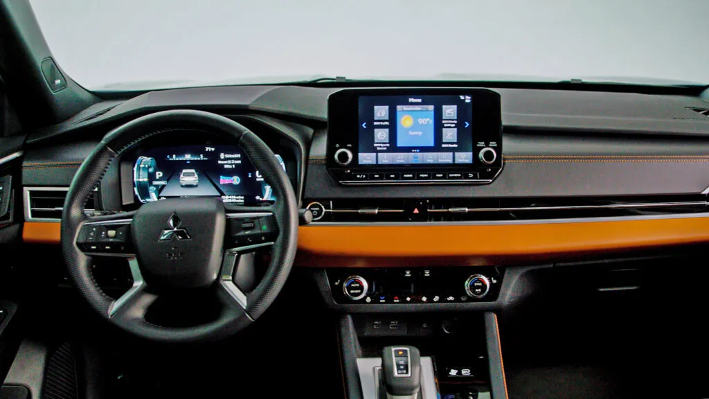 Mitsubishi Dashboard