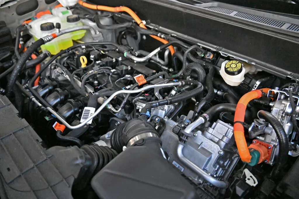 Ford's 2.5-liter Hybrid Electric / Gasoline Engine.