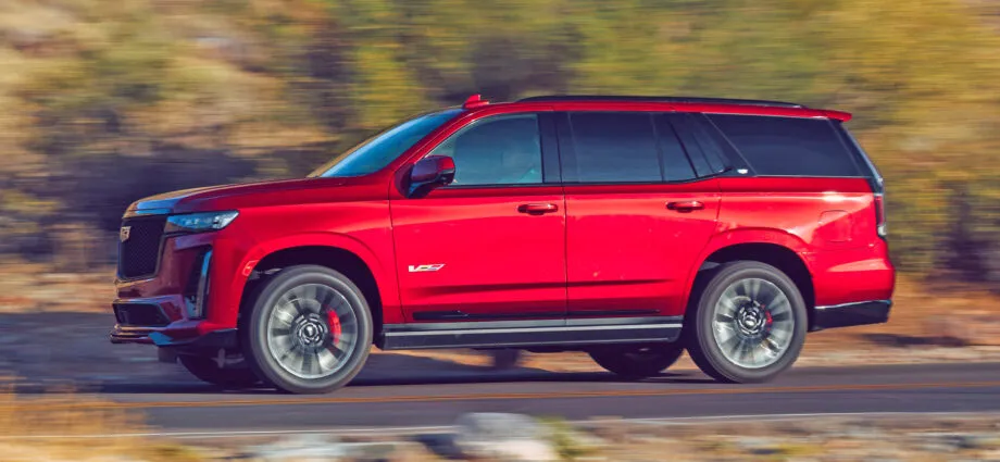 The Cadillac Escalade V-series on the run