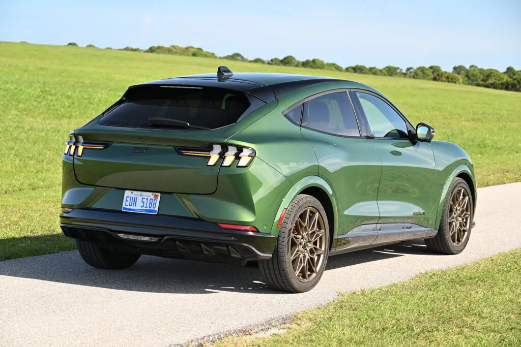 rear pose mustang mach-e