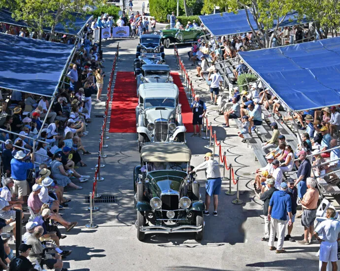 Ocean Reef Vintage Weekend Duesenberg parade